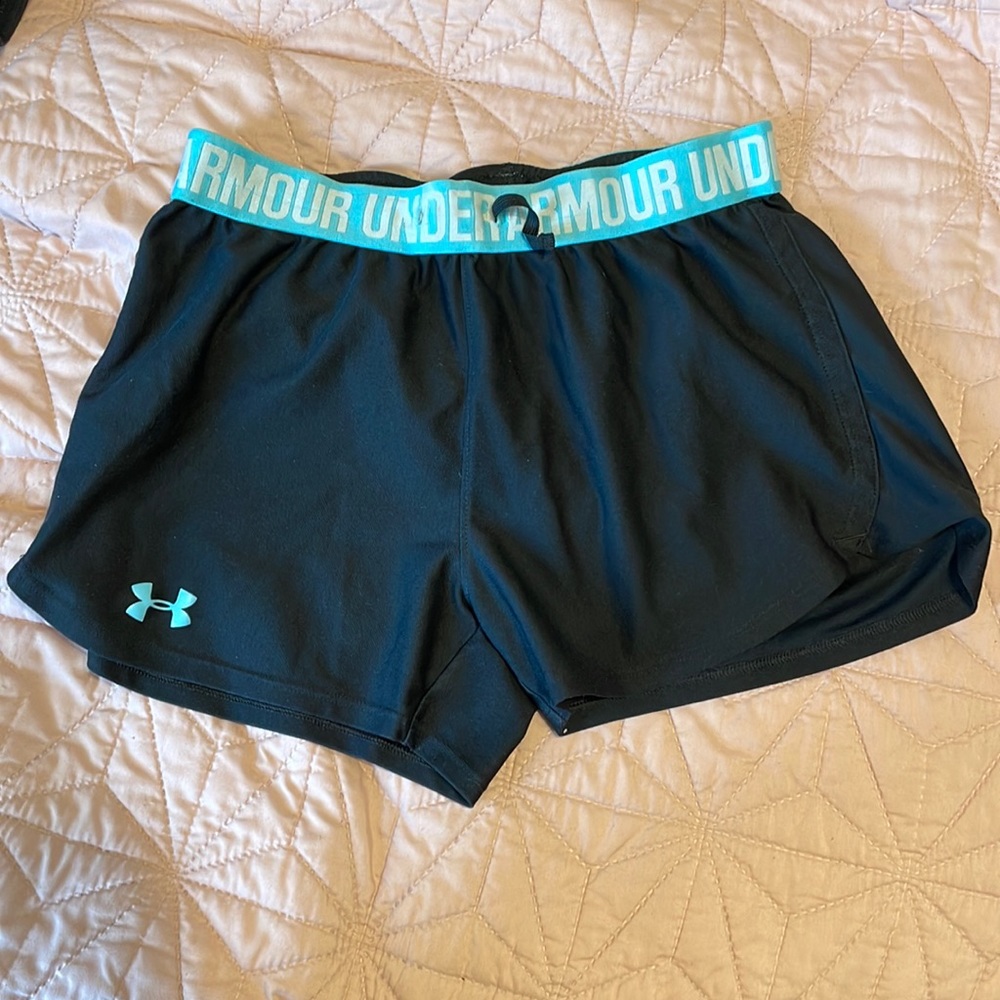 Woman’s under armor shorts
